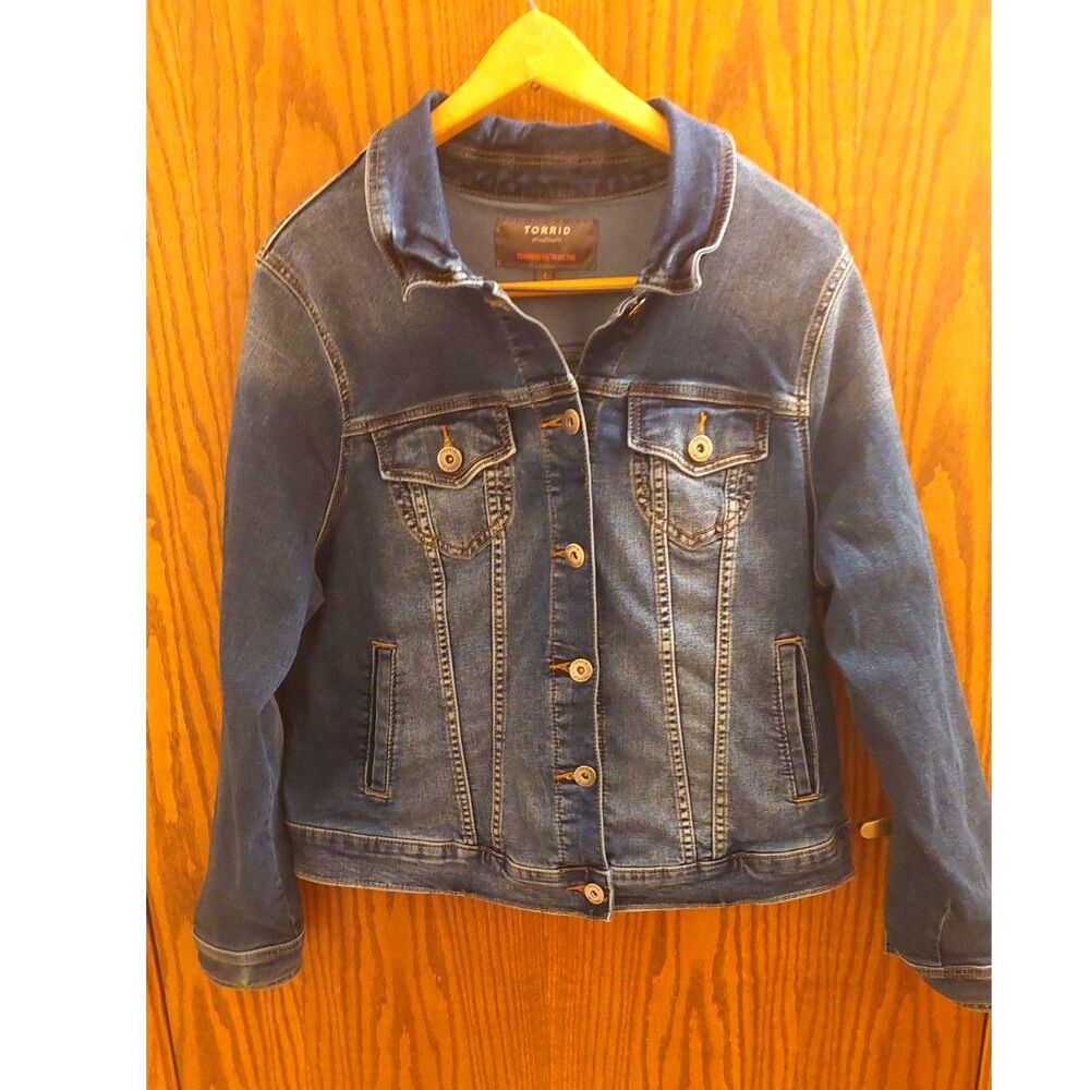 Torrid Denim Jacket Women's Size 1 (14/16) Blue Stretch Trucker Jean Jacket